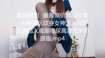 花裙萝莉美眉被小哥哥无套输出射满小粉穴